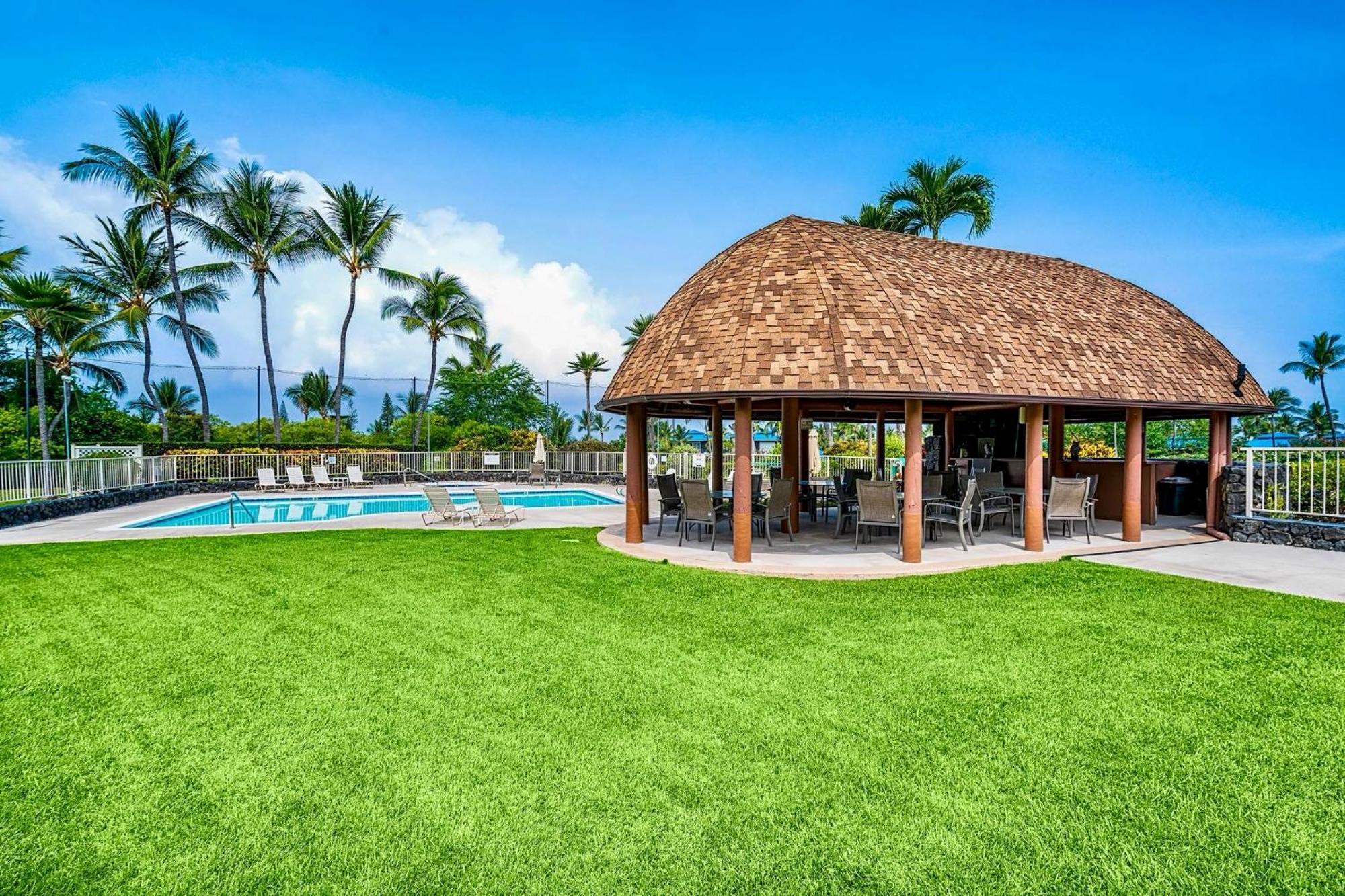 Newly Renovated Condo With Sup Paddle Boards And Golf Clubs Included Kailua-Kona Exteriör bild